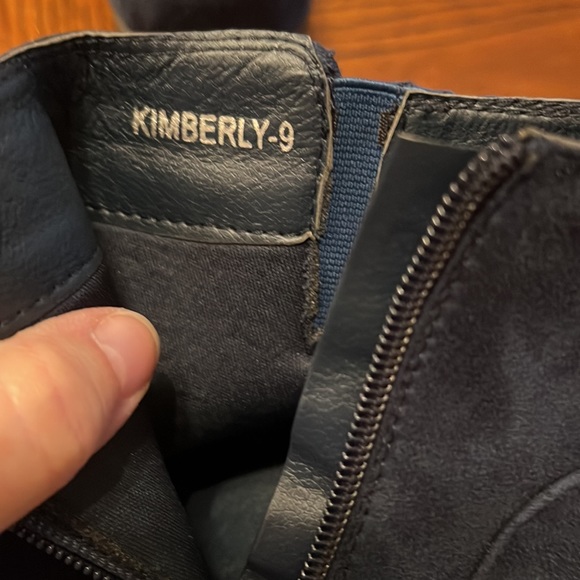 NWOT Betoni Blue Suede Boots - Picture 7 of 9